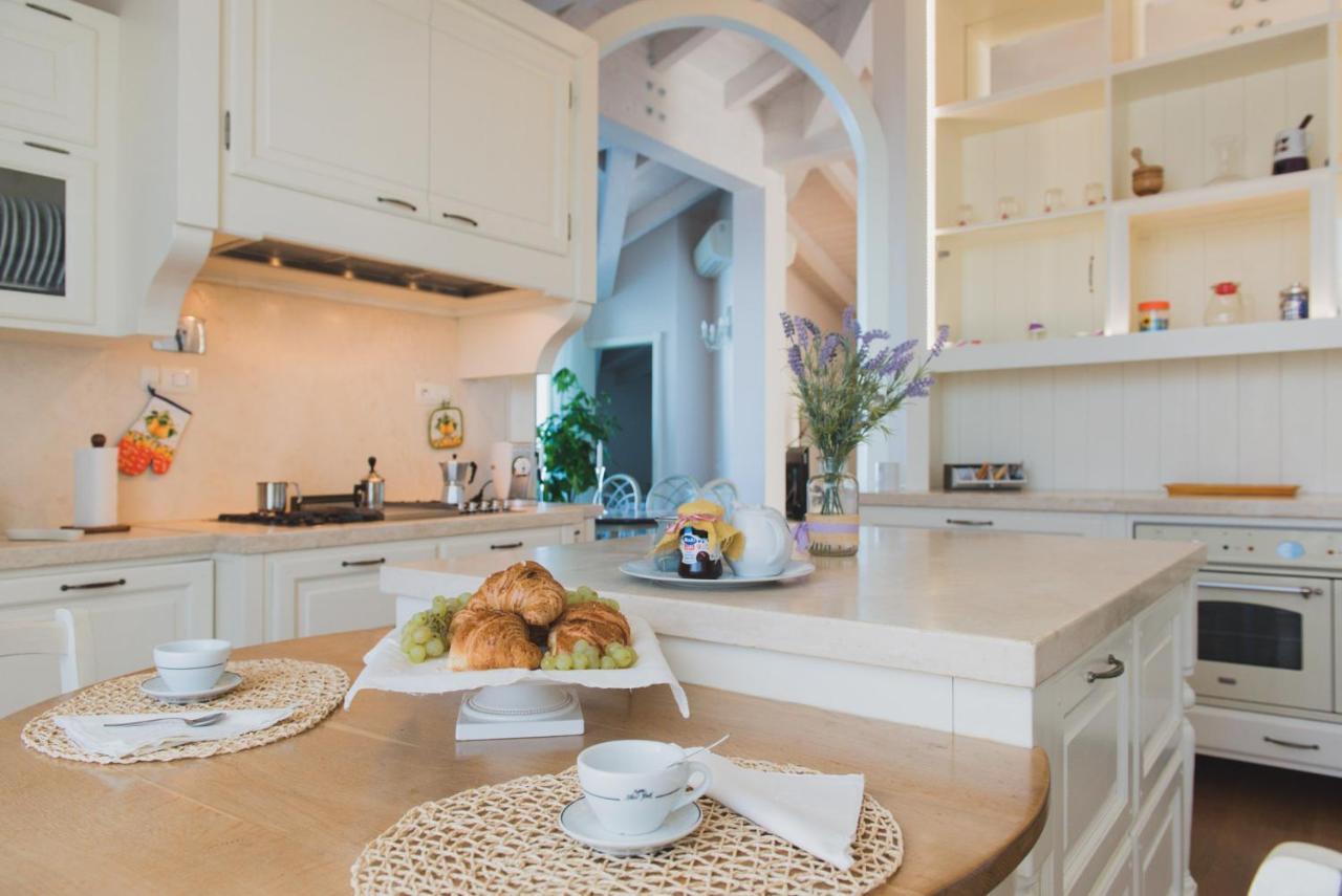 Villa Lilla Sulla Spiaggia Di San Vincenzo Luxury Dış mekan fotoğraf